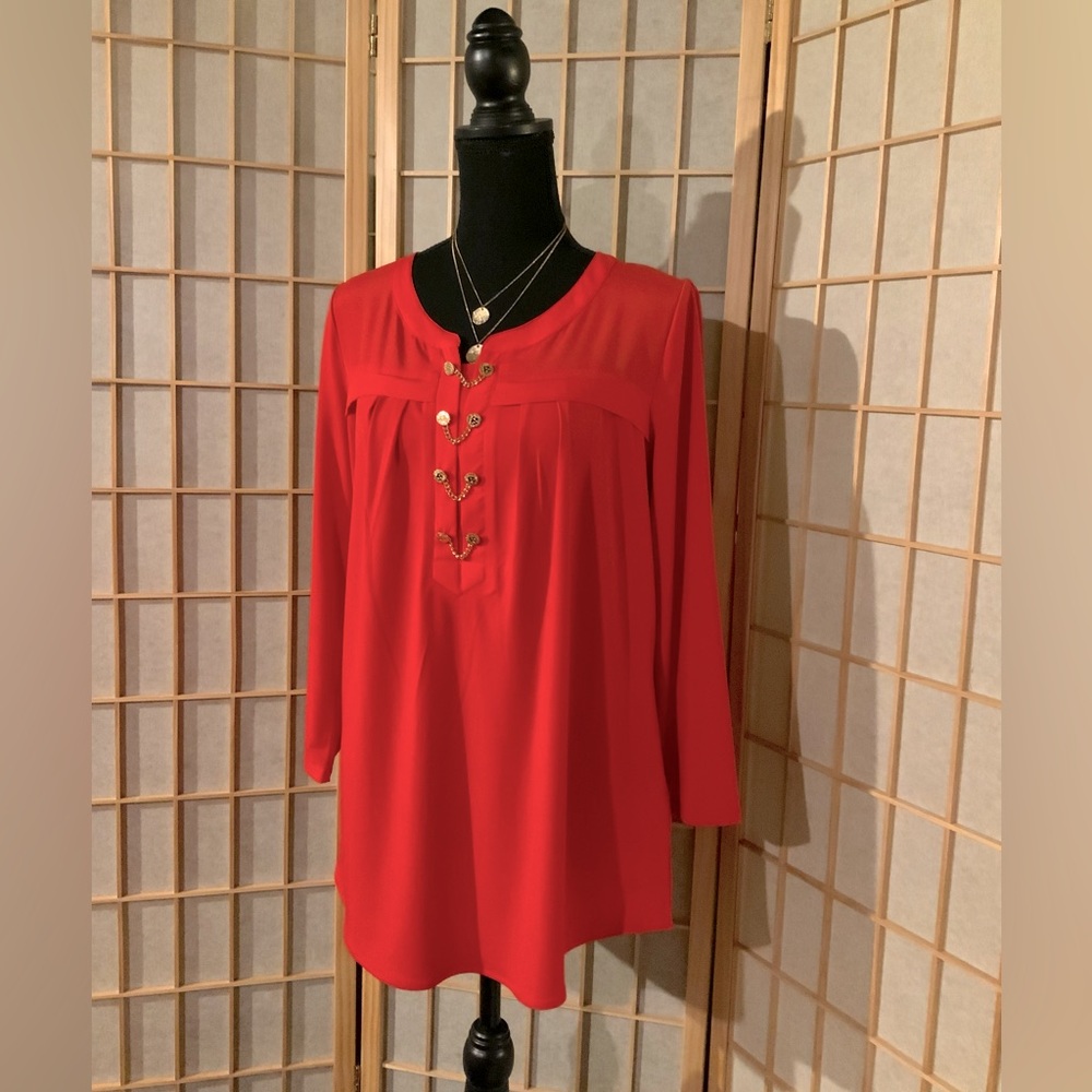 Anne Klein - Red Top with 4 gold buttons. SzM